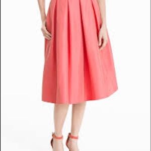 WHBM coral full mid skirt with pleats